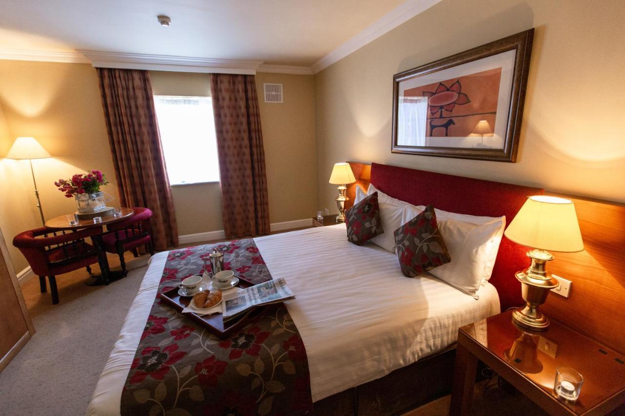Hamlet Court Hotel Johnstown Bridge Eksteriør billede