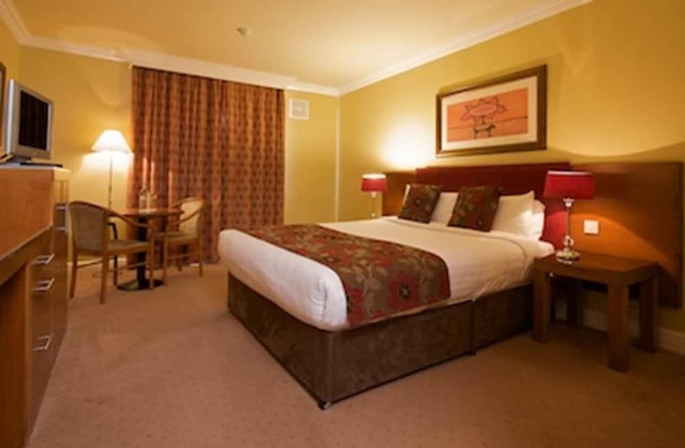 Hamlet Court Hotel Johnstown Bridge Eksteriør billede